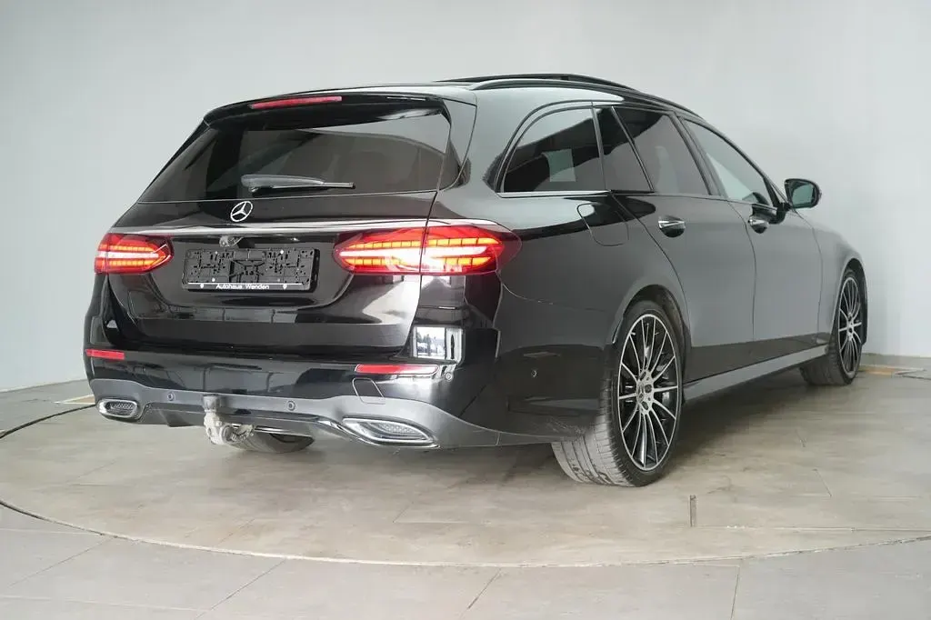 Gebraucht Mercedes E400 AMG line 330 PS (242 kW) 2020 Schwarz Limousine