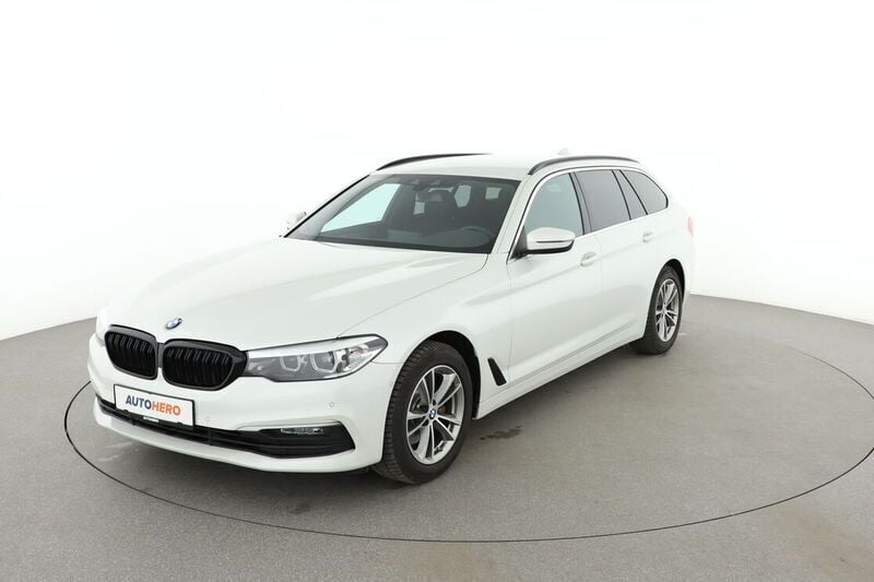 Weiß Gebraucht 2020 BMW 520 Kombi | 24.210 € (Guter Preis) - Bild 1/4