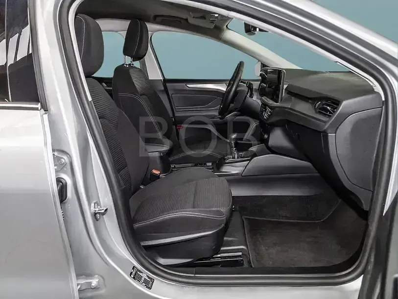 Gebraucht Ford Focus 125 PS (91 kW) 2024 Grau Limousine