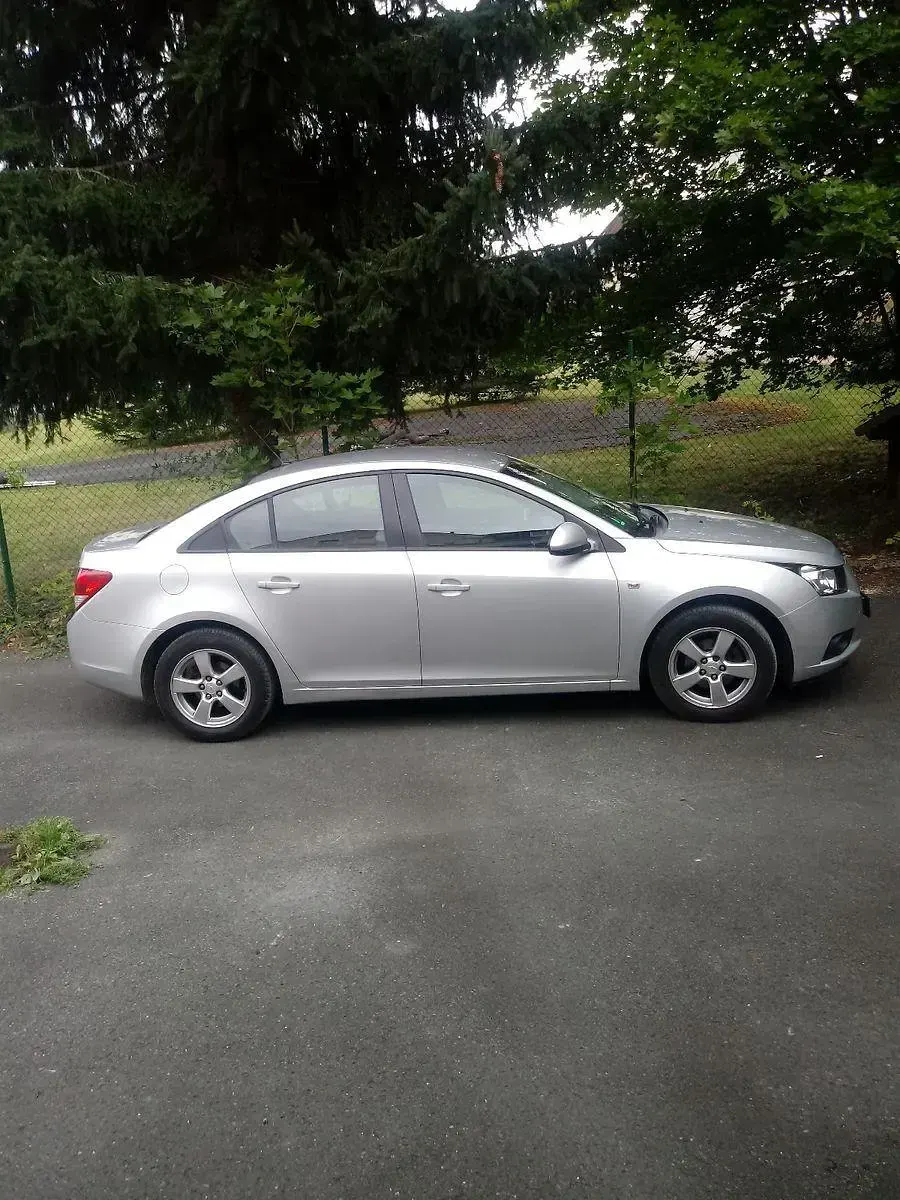 Gebraucht Chevrolet Cruze 124 PS (91 kW) 2011 Grau Limousine