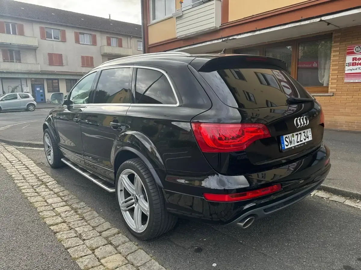 Używany Audi Q7 S-Line 245 KM (180 kW) 2011 Czarny SUV