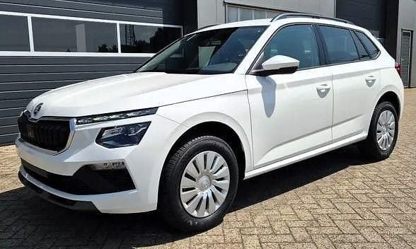 Verschiedene farben Neu 2025 Skoda Kamiq SUV | 24.890 € (Superpreis) - Bild 1/4