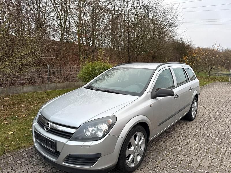 Gebraucht Opel Astra 101 PS (74 kW) 2007 Silber Kombi