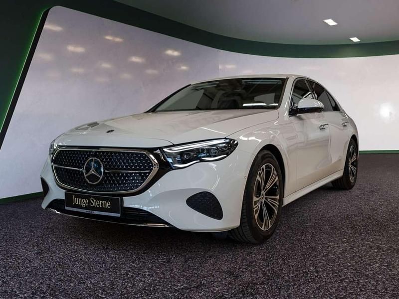 Gebraucht Mercedes E220 Avantgarde 197 PS (144 kW) 2025 Weiss / polarweiß Limousine