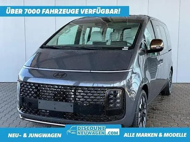 Ecotronic grey metallic Neu 2025 Hyundai Staria Van | 52.300 € - Bild 1/4