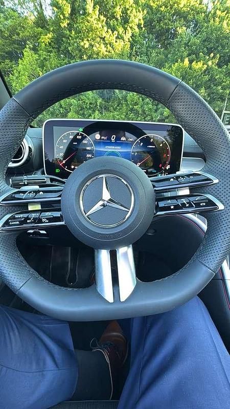 Gebraucht Mercedes A220 190 PS (139 kW) 2023 Grau Kleinwagen