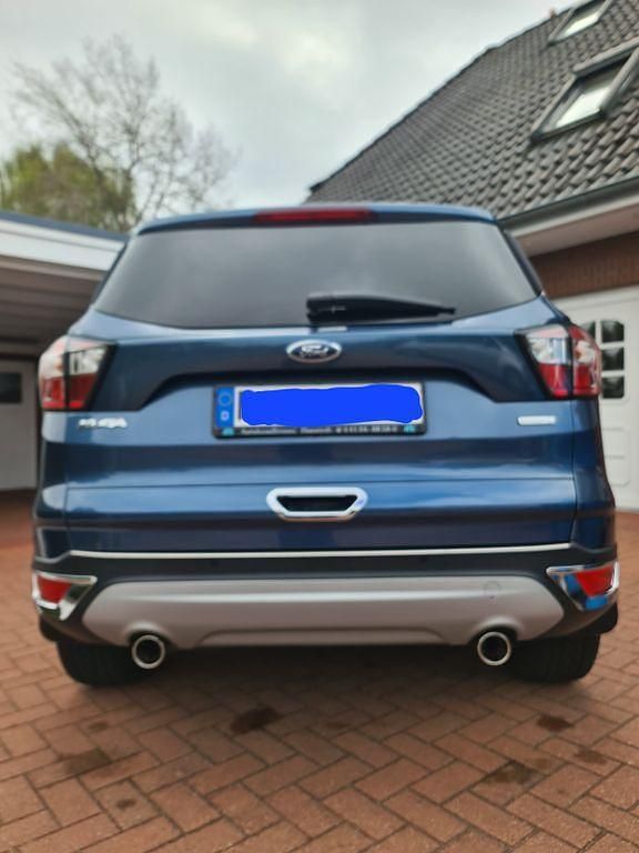 Gebraucht Ford Kuga Titanium 150 PS (110 kW) 2018 Blau SUV