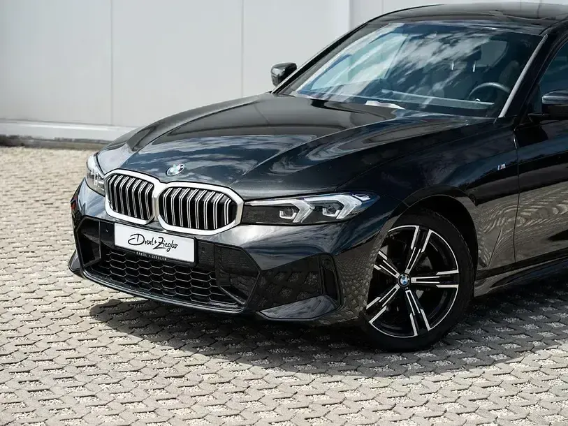 Gebraucht BMW 320 M Sport 184 PS (135 kW) 2025 Schwarz Limousine