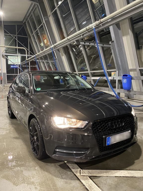 Braun Gebraucht 2013 Audi A3 Limousine | 10.999 € (Fairer Preis) - Bild 1/4