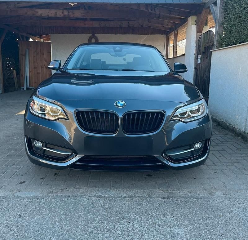 Gebraucht BMW 220 Sport Line 184 PS (135 kW) 2016 Grau Coupé