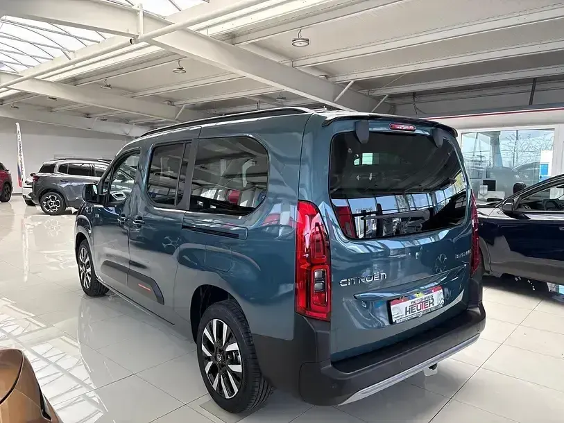 Nowe Citroën Berlingo 131 KM (96 kW) 2026 Niebieski Minivan