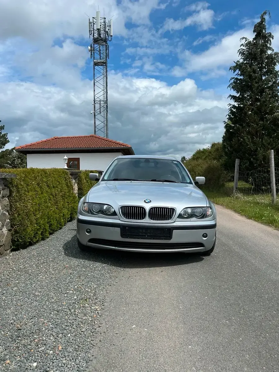 Gebraucht BMW 325 192 PS (141 kW) 2002 Silber Limousine