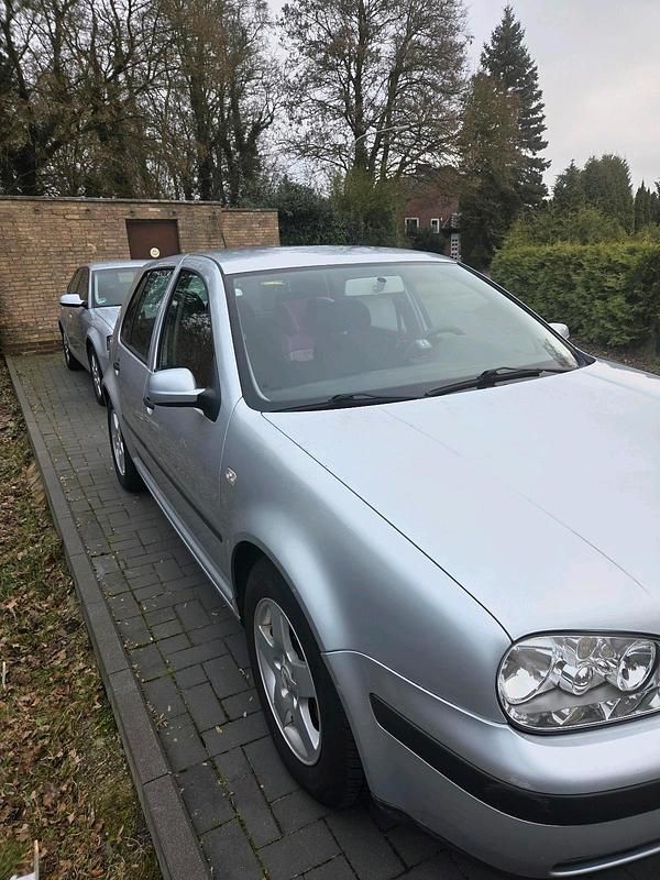 Gebraucht VW Golf IV Basis 75 PS (55 kW) 2001 Silber Kleinwagen