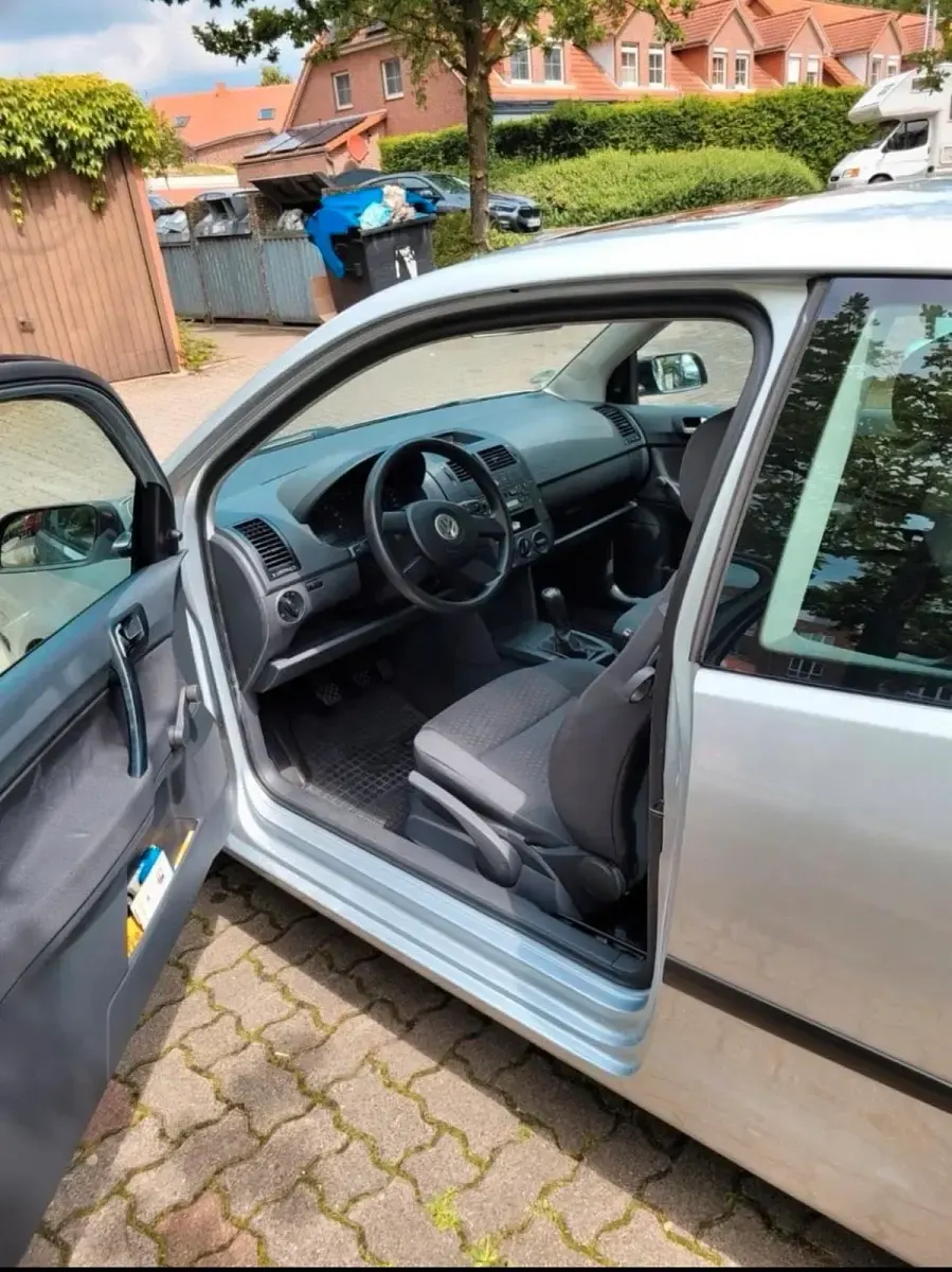 Gebraucht VW Polo 54 PS (39 kW) 2003 Silber Kleinwagen