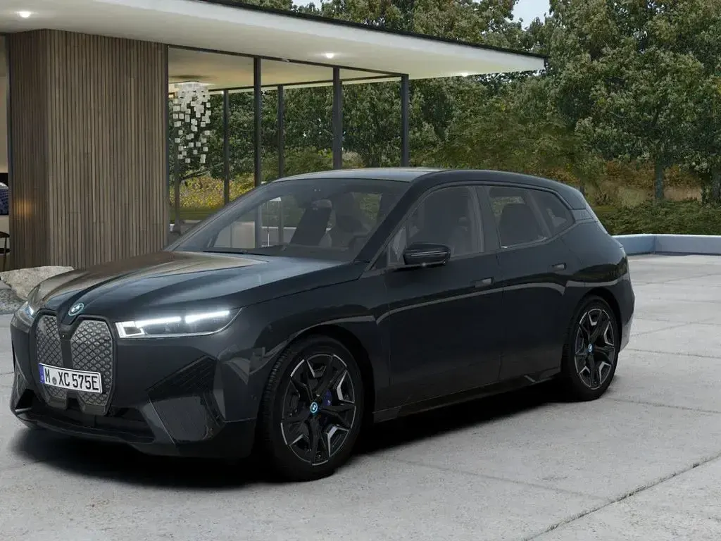 Gebraucht BMW iX M Sport 384 kW (523 PS) 2023 Sophistograu (grau) SUV