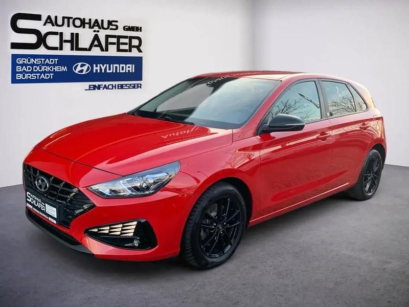 Engine red / sol Gebraucht 2021 Hyundai i30 Edition 30 Limousine | 14.490 € (Fairer Preis) - Bild 1/1