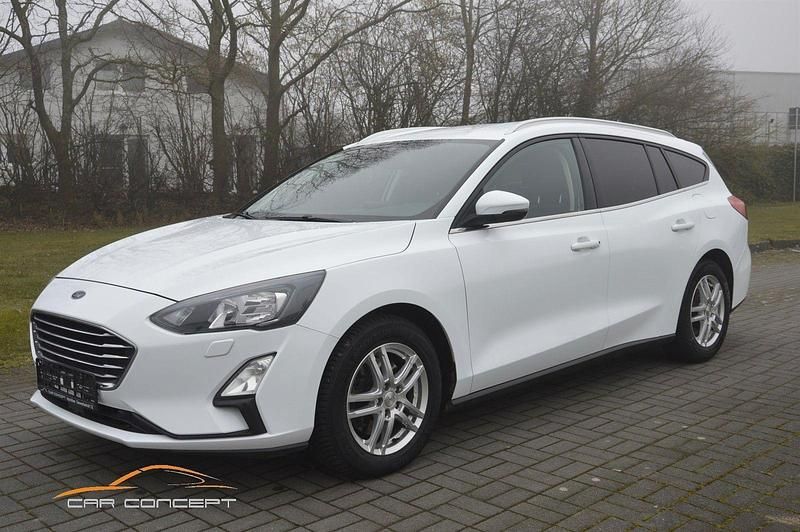 Gebraucht Ford Focus Titanium 120 PS (88 kW) 2022 Weiß Kombi