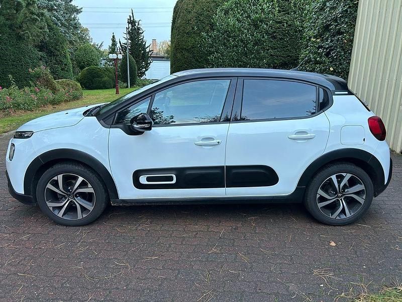 Weiß Gebraucht 2021 Citroën C3 PureTech Kleinwagen | 14.250 € (Fairer Preis) - Bild 1/4