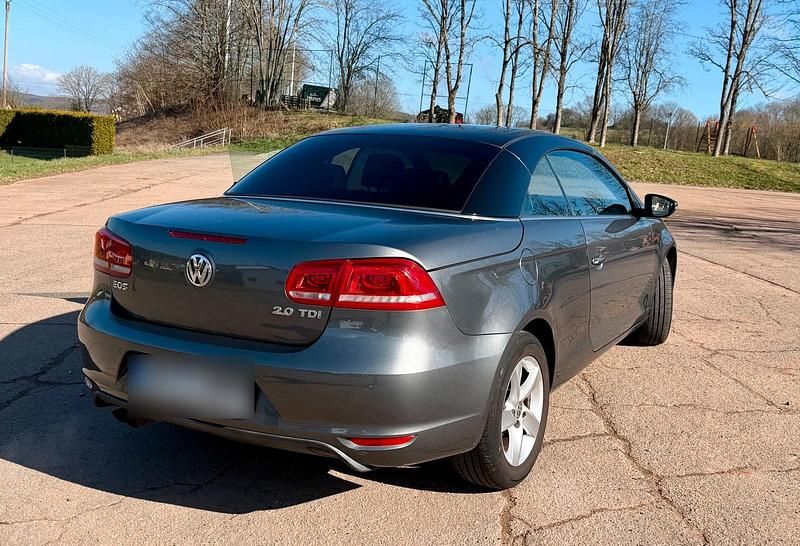 Gebraucht VW Eos 140 PS (102 kW) 2011 Grau Cabrio