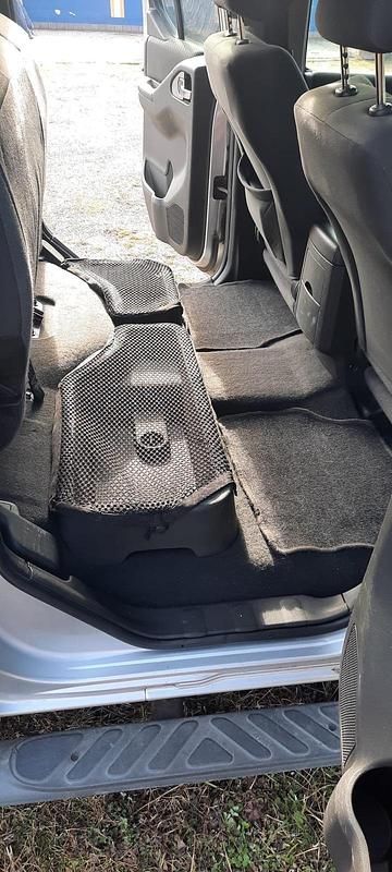 Gebraucht Nissan Navara 190 PS (139 kW) 2011 Silber Pickup