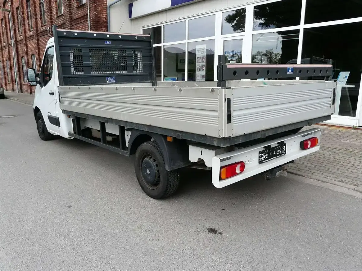 Gebraucht Renault Master 125 PS (91 kW) 2014 Gletscherweiss Van