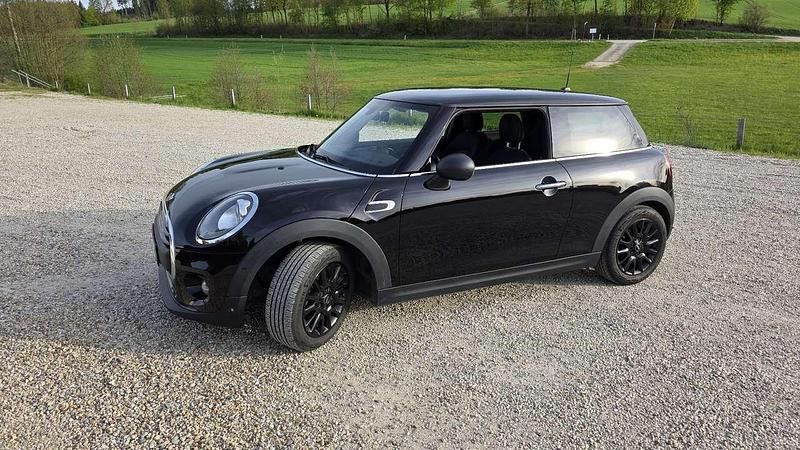 Second-hand Mini Metropolitan 102 CP (75 kW) 2016 Negru Berlinǎ
