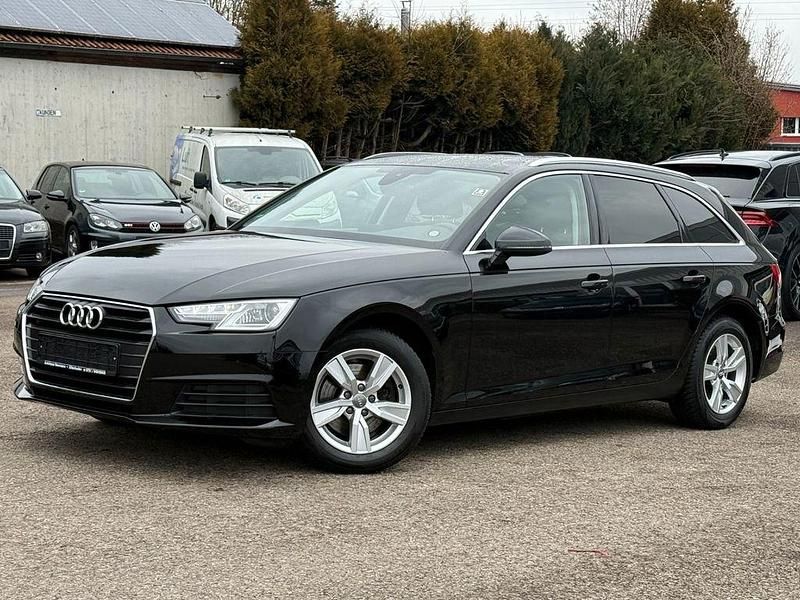 Gebraucht Audi A4 Ambiente 150 PS (110 kW) 2018 Schwarz Kombi