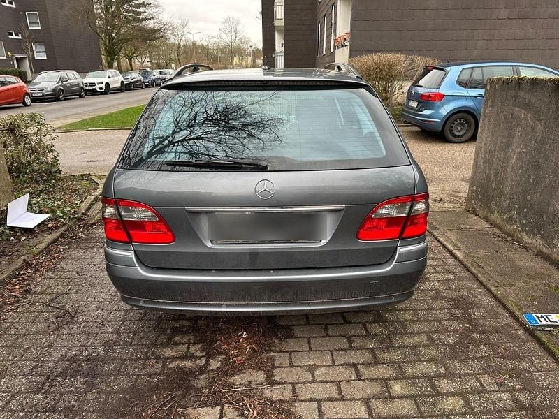 Gebraucht Mercedes E280 Avantgarde 231 PS (169 kW) 2006 Schwarz Kombi