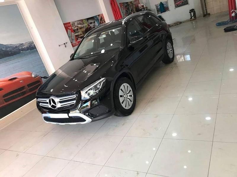 Schwarz Gebraucht 2016 Mercedes GLC220 SUV | 22.800 € (Guter Preis) - Bild 1/4