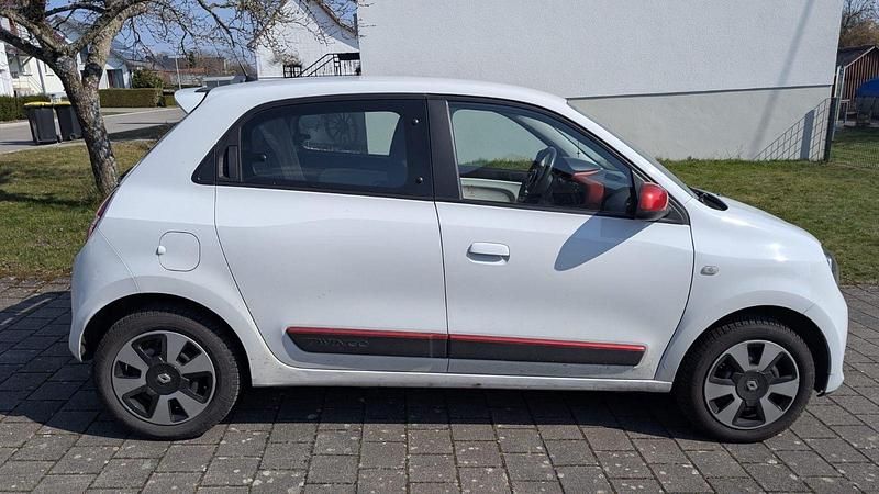 Gebraucht Renault Twingo Experience 69 PS (50 kW) 2017 Weiß Kleinwagen
