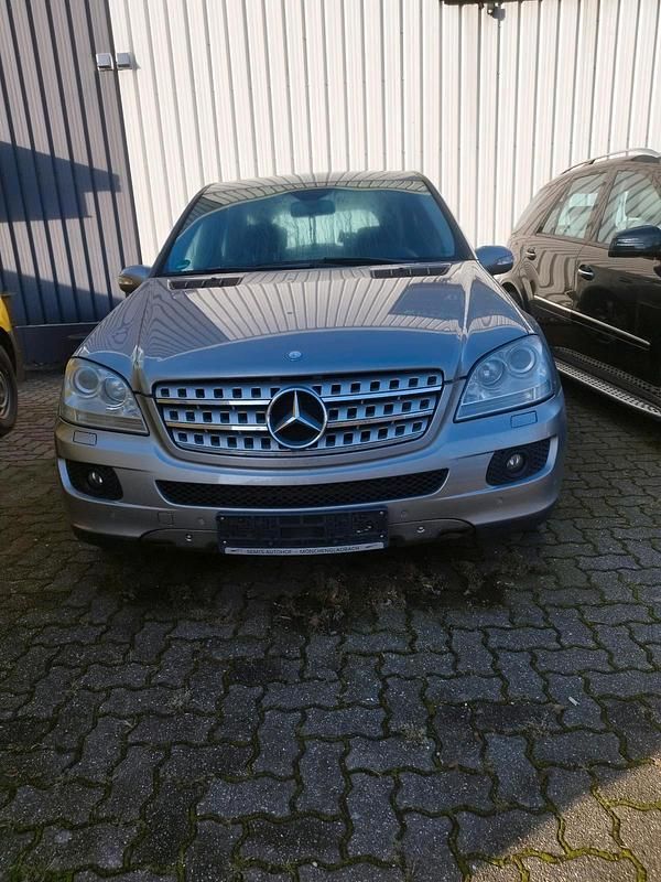 Gebraucht Mercedes ML280 190 PS (139 kW) 2007 Grau SUV
