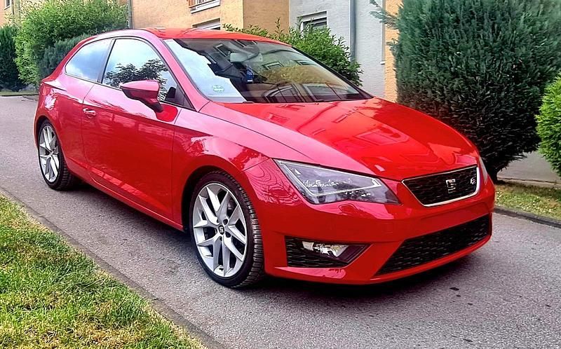 Rot Gebraucht 2013 Seat Leon FR Limousine | 8.999 € (Guter Preis) - Bild 1/4