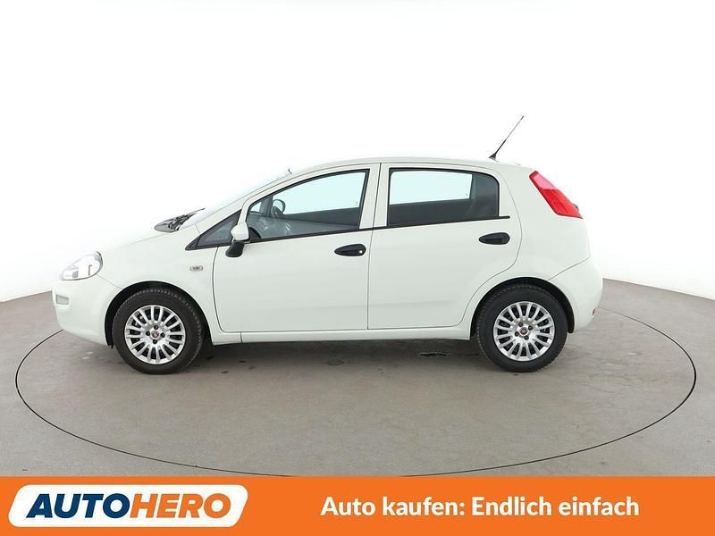 Gebraucht Fiat Punto Pop 69 PS (50 kW) 2015 Weiß Limousine