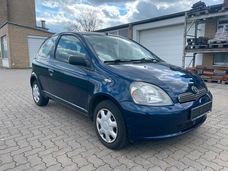 Gebraucht Toyota Yaris 68 PS (50 kW) 2003 Blau Kleinwagen