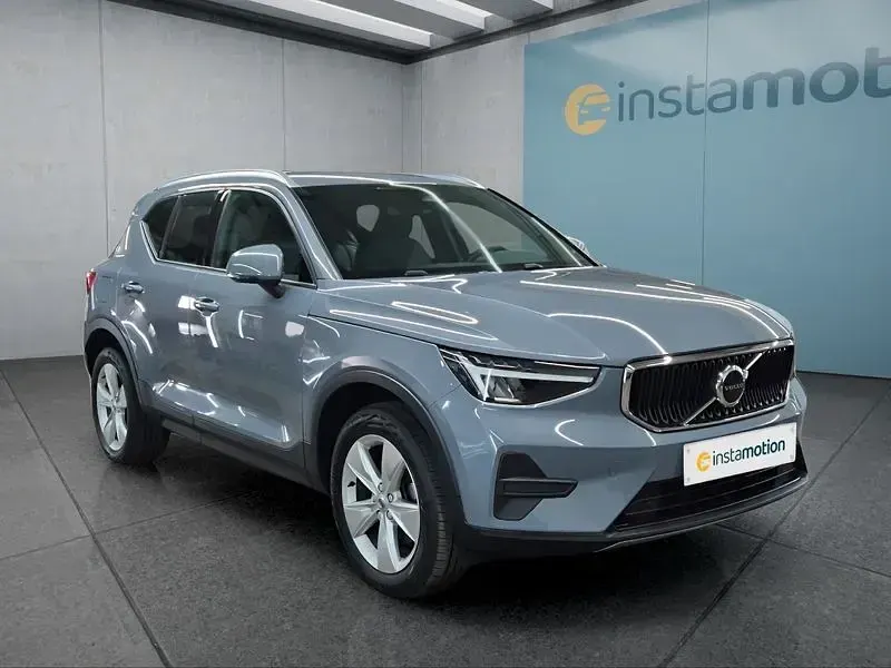 Gebraucht Volvo XC40 Core 163 PS (119 kW) 2022 Grau SUV