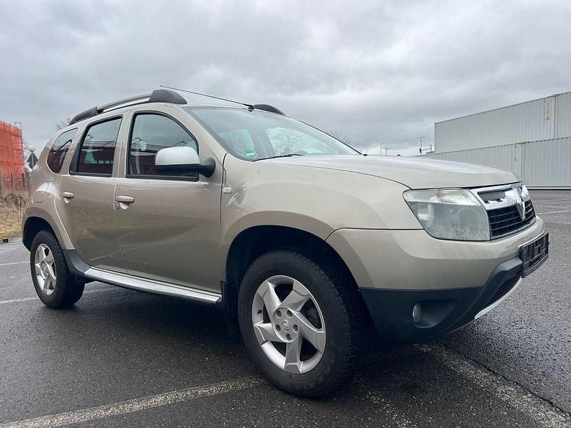 Gebraucht Dacia Duster Lauréate 105 PS (77 kW) 2011 Grau SUV
