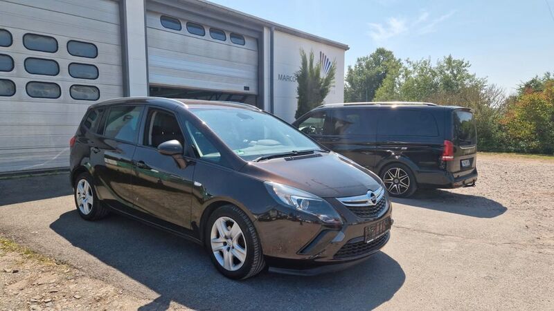 Braun Gebraucht 2012 Opel Zafira Tourer Edition Van / Kleinbus | 4.900 € (Guter Preis) - Bild 1/4