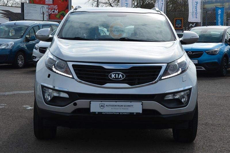 Gebraucht Kia Sportage Vision 116 PS (85 kW) 2011 Machine silver SUV