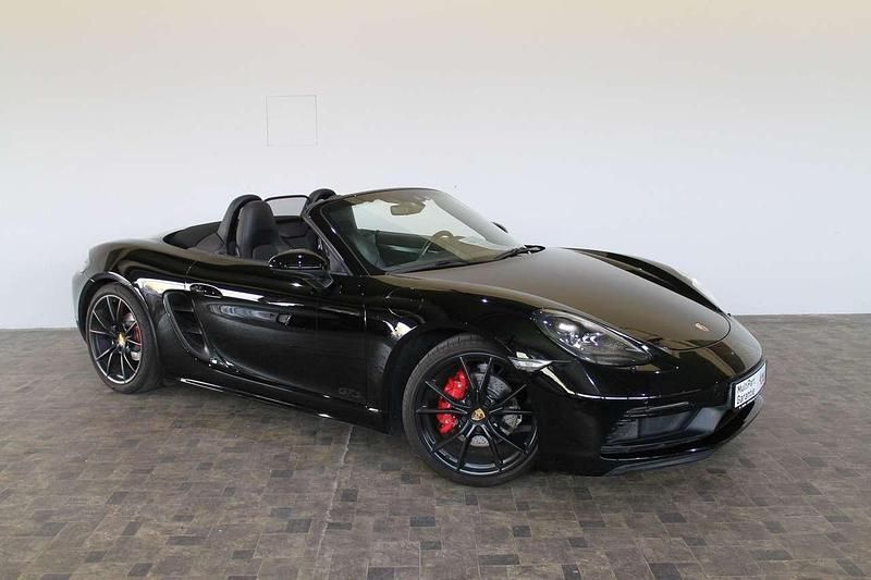 Tiefschwarz Gebraucht 2018 Porsche 718 Boxster Sport Cabrio | 65.890 € (Fairer Preis) - Bild 1/4