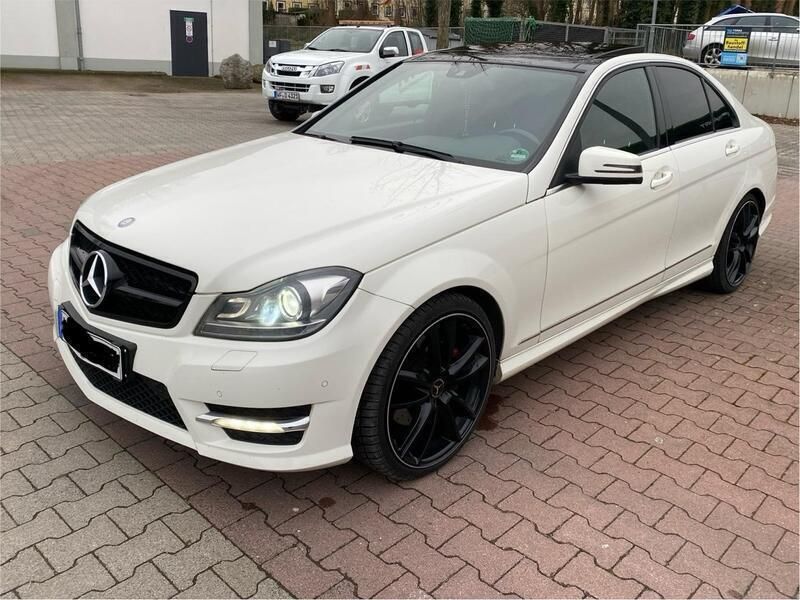 Weiß Gebraucht 2012 Mercedes C350 AMG Limousine | 12.750 € (Fairer Preis) - Bild 1/4