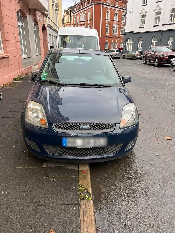 Blau Gebraucht 2008 Ford Fiesta Kleinwagen | 400 € (Superpreis) - Bild 1/4
