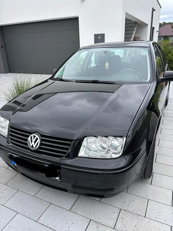 Schwarz Gebraucht 1999 VW Bora Limousine | 1.400 € (Fairer Preis) - Bild 1/4