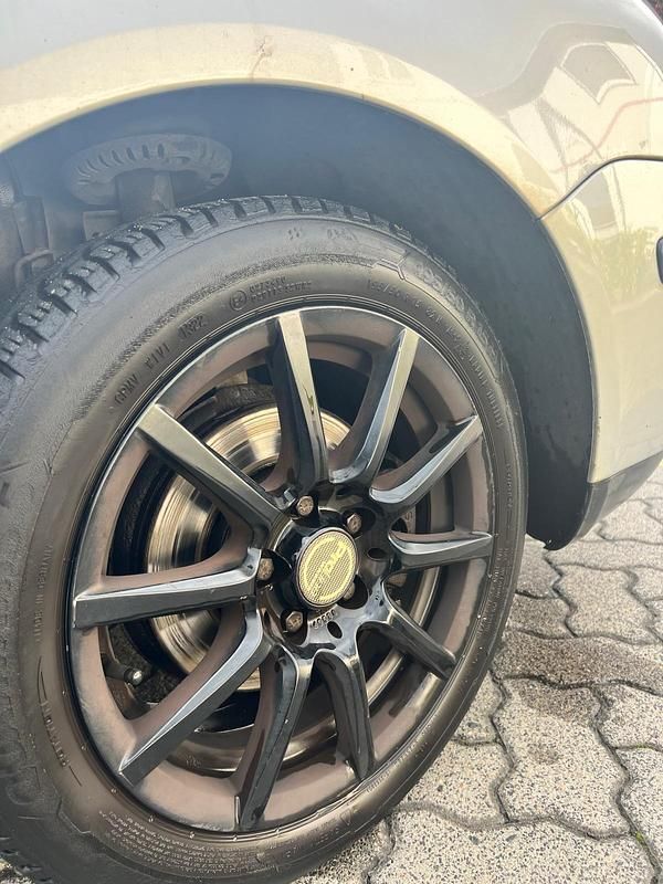 Gebraucht VW Polo 64 PS (47 kW) 2004 Silber Kleinwagen