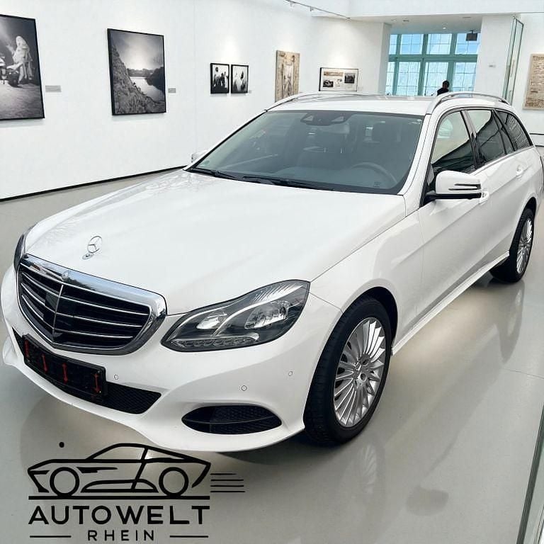 Gebraucht Mercedes E250 204 PS (150 kW) 2014 Weiß Limousine