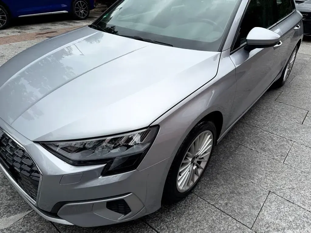 Gebraucht Audi A3 Sport 116 PS (85 kW) 2022 Silber Limousine