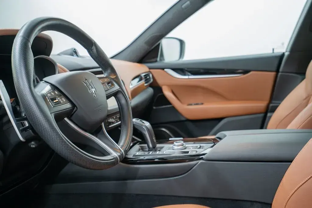 Gebraucht Maserati Levante 349 PS (256 kW) 2019 Grau SUV