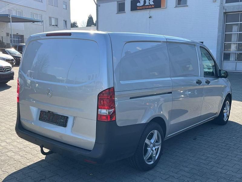 Gebraucht Mercedes Vito 136 PS (100 kW) 2020 Silber Van