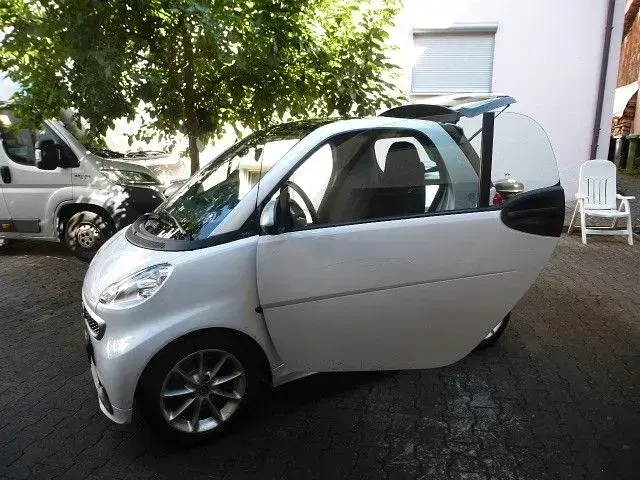 Gebraucht Smart ForTwo Coupé 71 PS (52 kW) 2013 Weiß Coupé