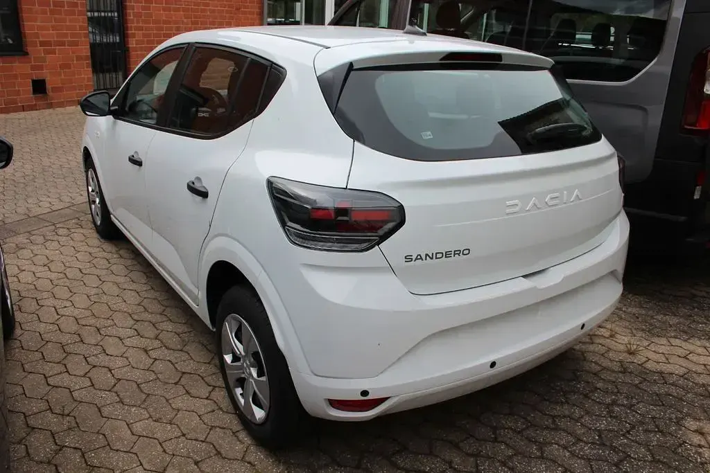 Neu Dacia Sandero Essentiel 67 PS (49 kW) 2026 Arktisweiß Limousine