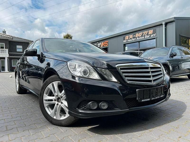 Gebraucht Mercedes E200 136 PS (100 kW) 2010 Schwarz Limousine